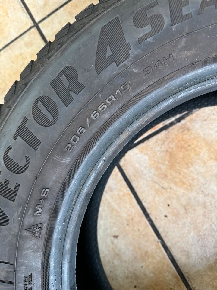 205/65R/15 94H Goodyear Vector 4 Season Gen-2 NEUWERTiG in Aschaffenburg