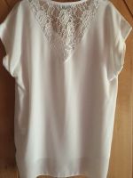 Bluse Damenbluse elegant mit Spitzeneinsatz Gr. 40 NEU Nordrhein-Westfalen - Linnich Vorschau