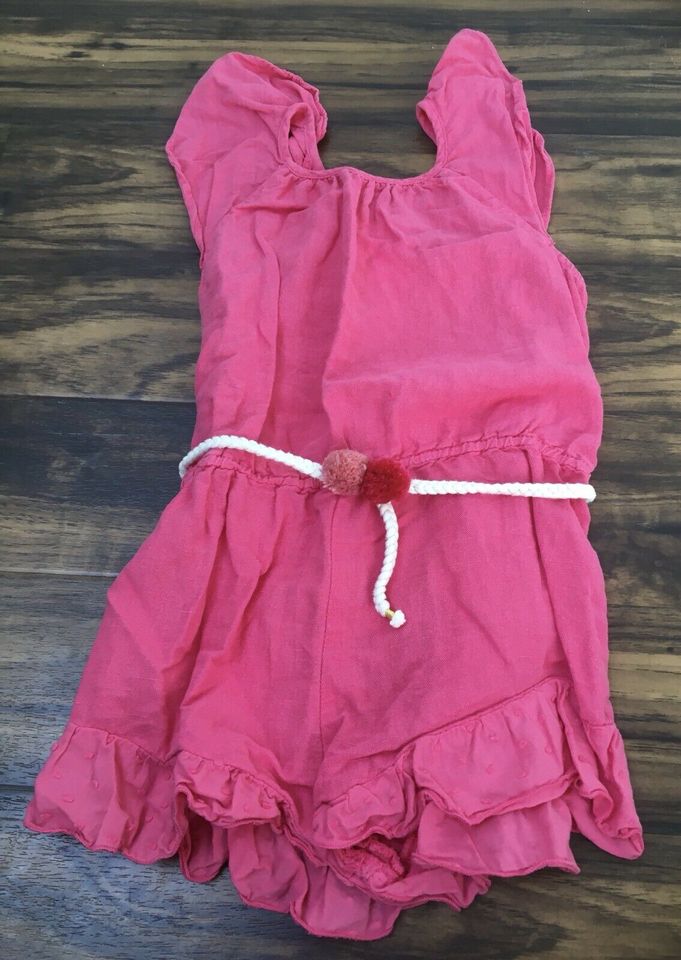 Zara Jumpsuit Größe 104/4 Jahre Pink mit Bommeln Neuwertig in Holm