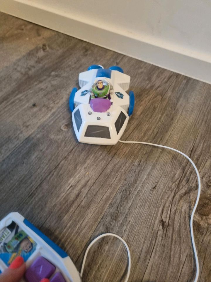 Toy Story Buzz Lightyear Raumschiff ferngesteuert Top Geschenk in Lambrechtshagen