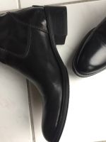 Benetton Stiefel klassisch schwarz Leder Gr 37 NEU Nordrhein-Westfalen - Winterberg Vorschau