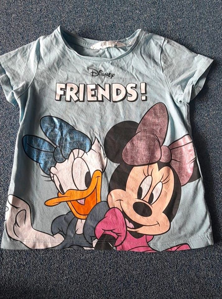 Tshirt H&M Disney gr. 98/104 in Fürstenau