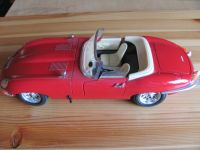 Modell Burago  Jaguar E Cabriolet 1961!!! Niedersachsen - Esens Vorschau