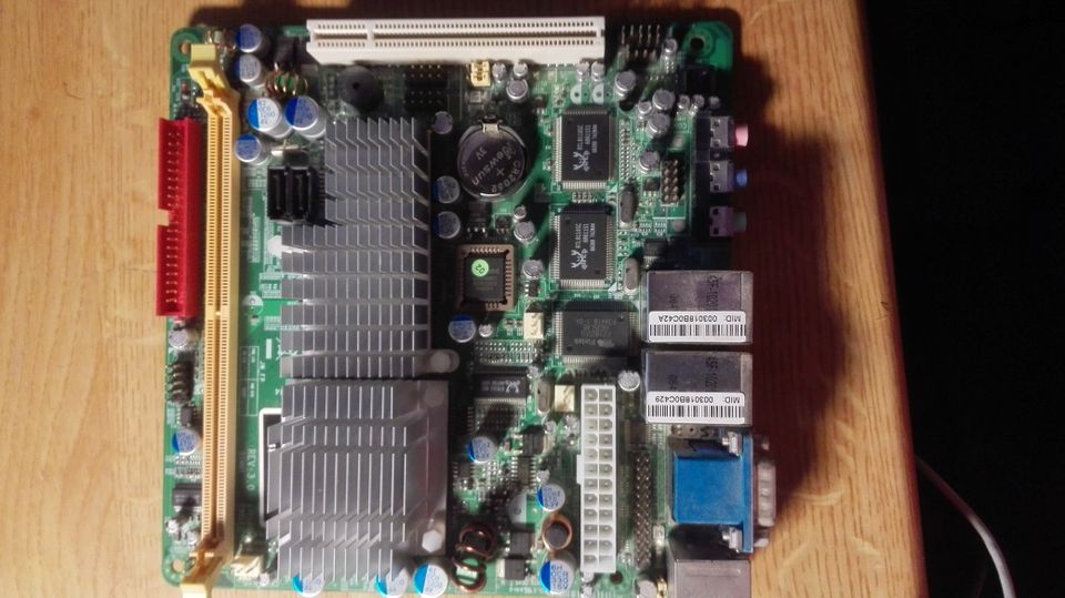 JetWay J7F4K1G2E-PB VIA CN700 Mini ITX Motherboard in Berlin