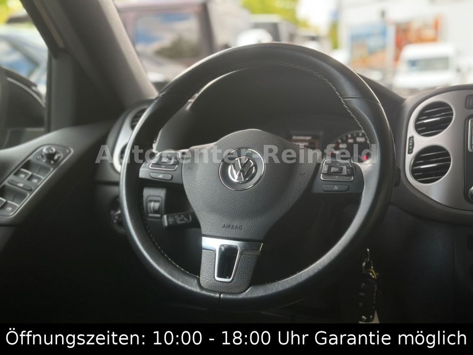 Volkswagen Tiguan Lounge  4Motion*DSG*Pano*Xenon*Navi*Stand in Reinfeld