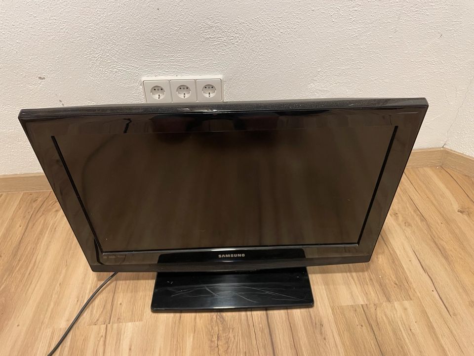 Samsung Fernseher 32 Zoll in Norheim