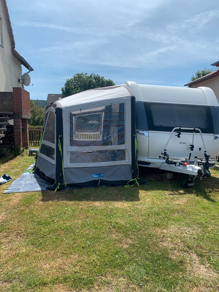 Wohnwagenvorzelt Kampa Frontier Air Pro 300 in Fehmarn