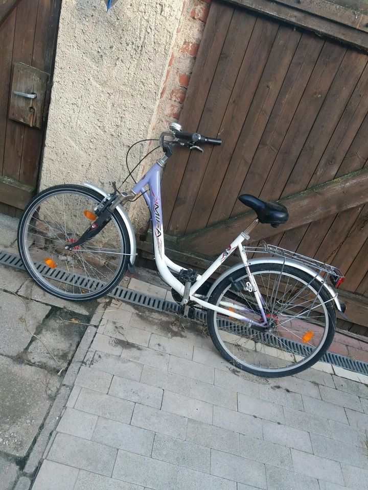 Fahrrad Damenrad Rad Konvolut *für Bastler* in Großkorbetha