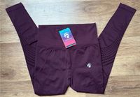 NEU Oceans Apart California Pant in wine Gr. S Lochmuster Leggins Düsseldorf - Eller Vorschau