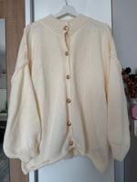 Lässige Strickjacke/Pullover Hessen - Dornburg Vorschau