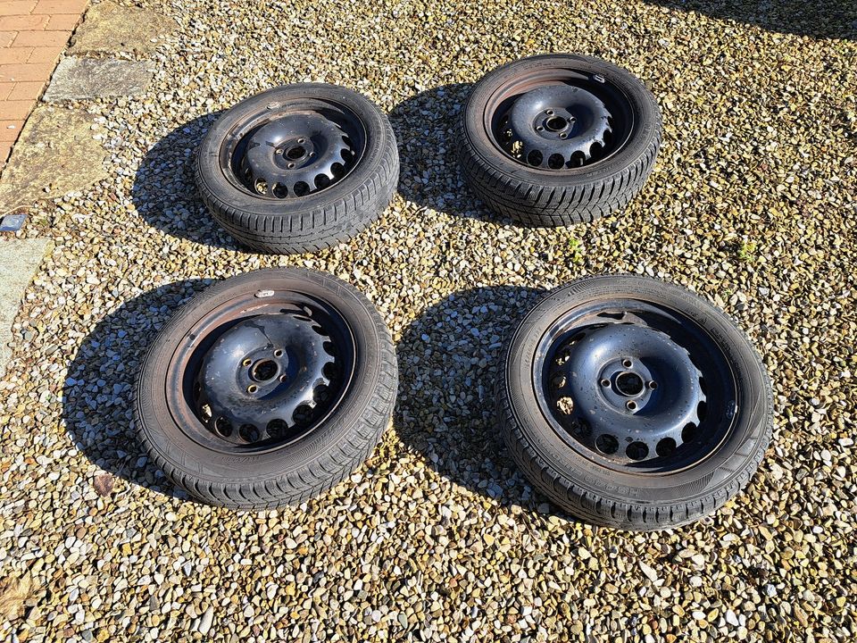 4 Winterreifen 165/60R15 auf Stahlfelgen, etwa 2-3mm Restprofil in Soest