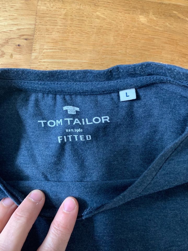 Langarmshirt Tom Tailer für Jungs Größe 164 in Regensburg