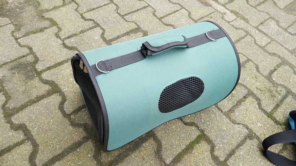 Katzen Katzen kl Hunde Hund Transport Box Tasche Taschen grün bl in Barntrup