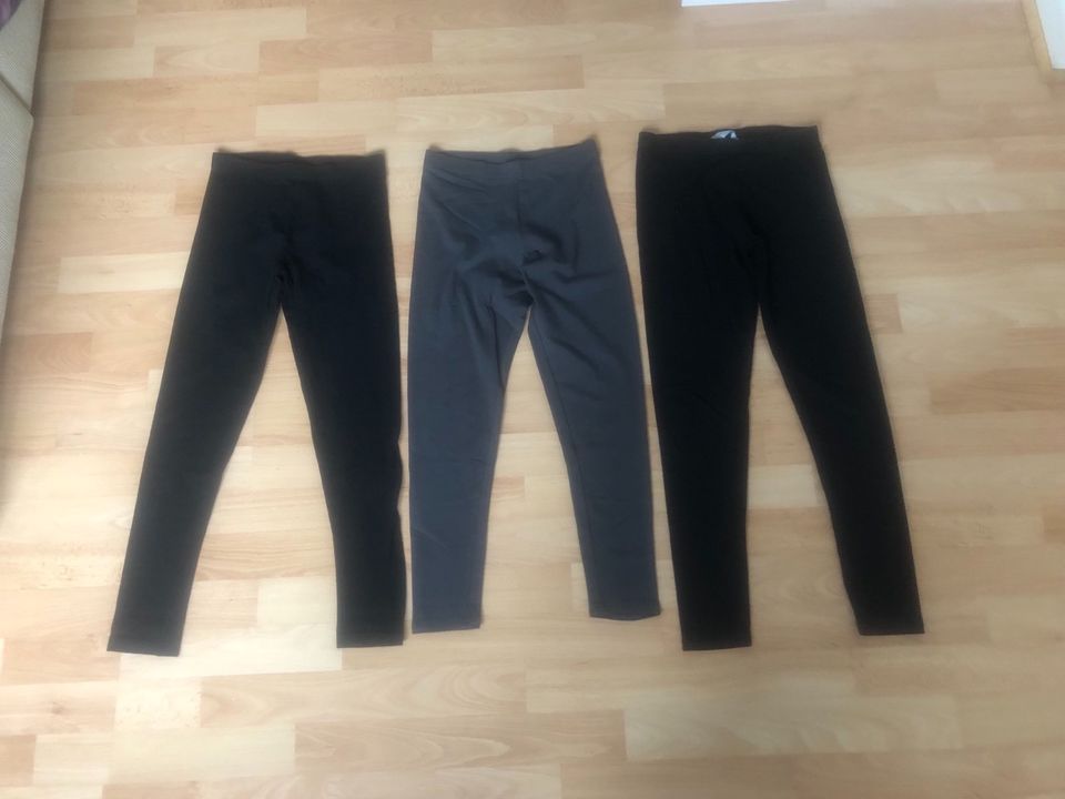 Primark Leggings Gr.146 Schwarz Grau Batik Mädchen Baumwolle in Gummersbach