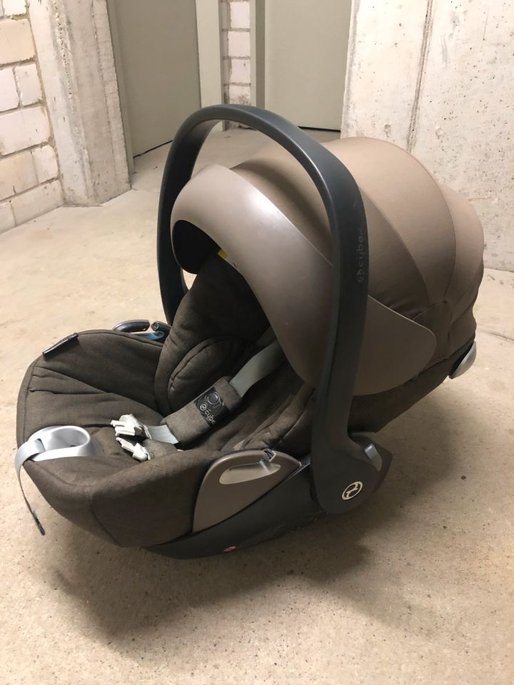 Cybex Babyschale mit Liegefunktion und Isofix in Köln