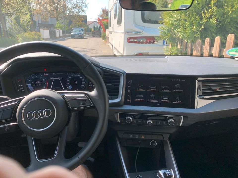 2022 Audi A1 advanced 25tfsi Schalter 14.900 km in Ingolstadt