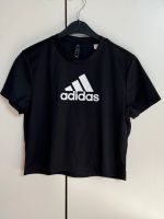 Adidas Crop Top - Neuwertig Frankfurt am Main - Niederursel Vorschau