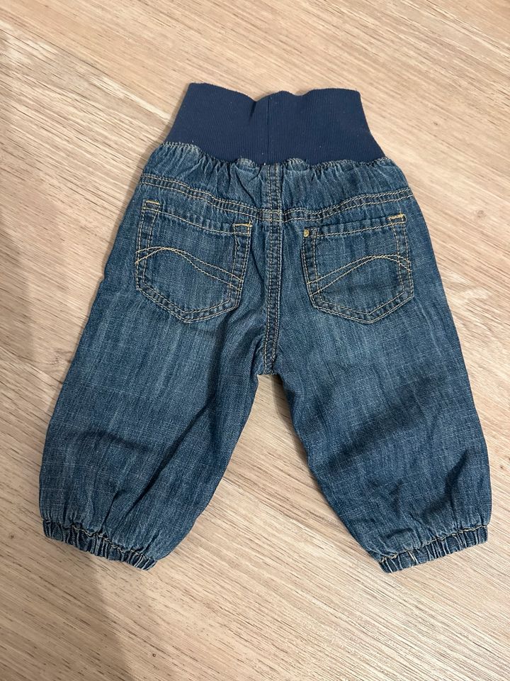 Esprit Hose 62, H&M Jeans 62, Jogginghose in Zirndorf