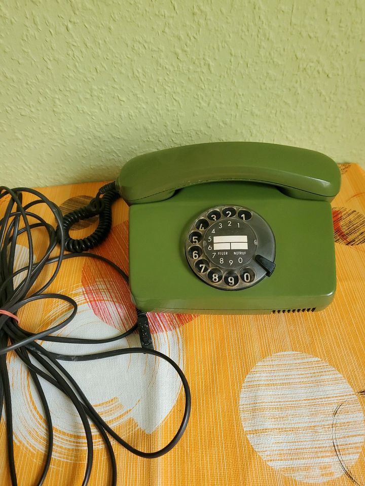 Vintage Wählscheiben Telefon in Berlin