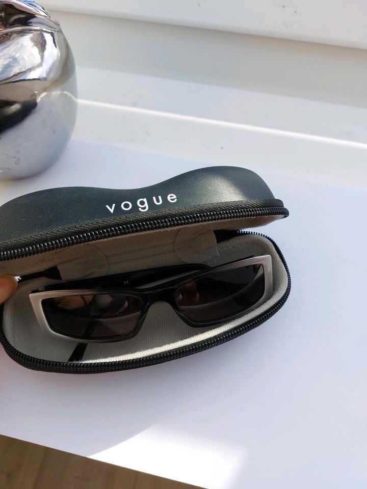 Sonnenbrille von  Vogue in Essen