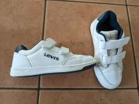 Levis Sneaker 32 weiß wie neu Schuhe Halbschuhe Bayern - Arnstein Vorschau