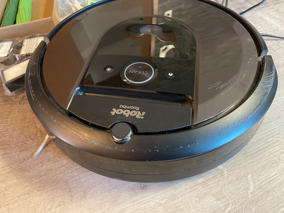 iRobot Roomba i7 inkl. Zubehör in Eisenschmitt