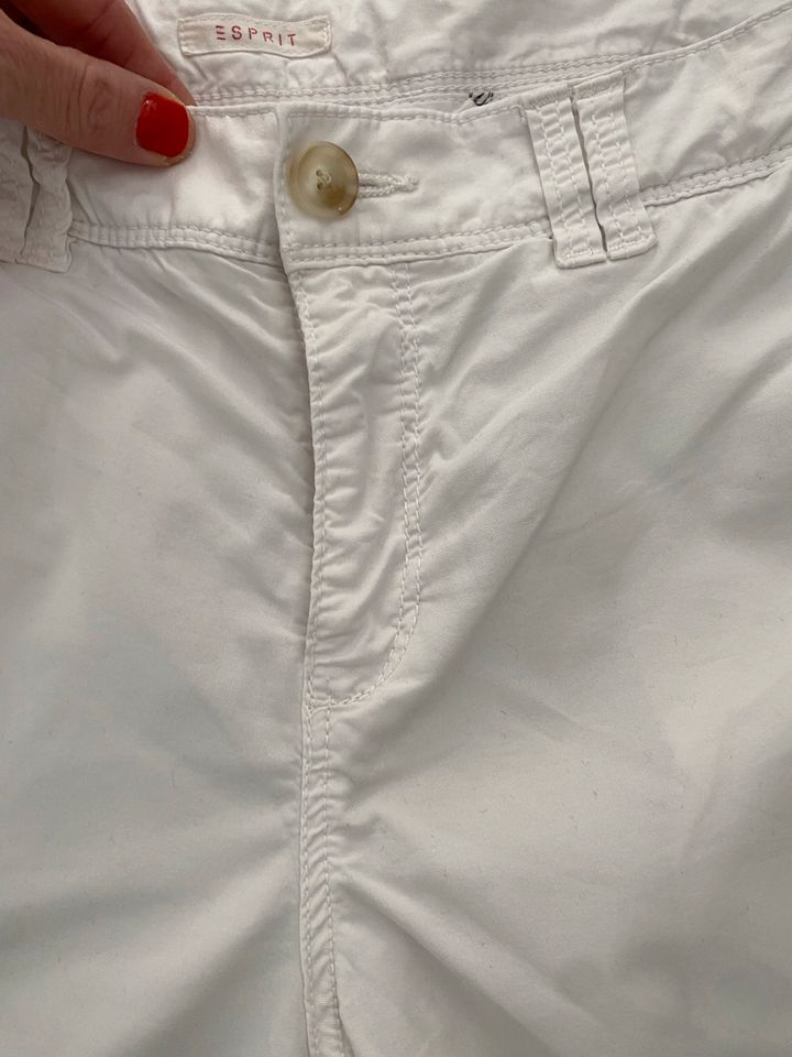 Esprit Shorts weiß Esprit Bermudas Esprit kurze Hose weiß 38 in Frankfurt am Main