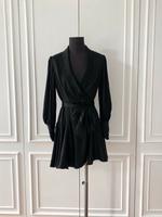 Zimmermann Kleid Wickelkleid aus Seide in schwarz gr.1 Bonn - Bonn-Zentrum Vorschau