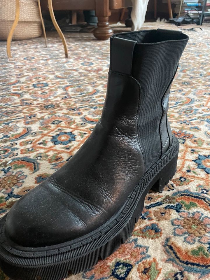 Boots, Stiefeletten, Gr 42 in Freiburg im Breisgau