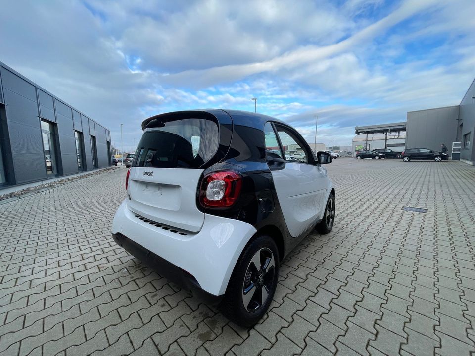 Smart ForTwo EQ Passion 22KW Carplay Sitzh. Parkpilot in Emsdetten