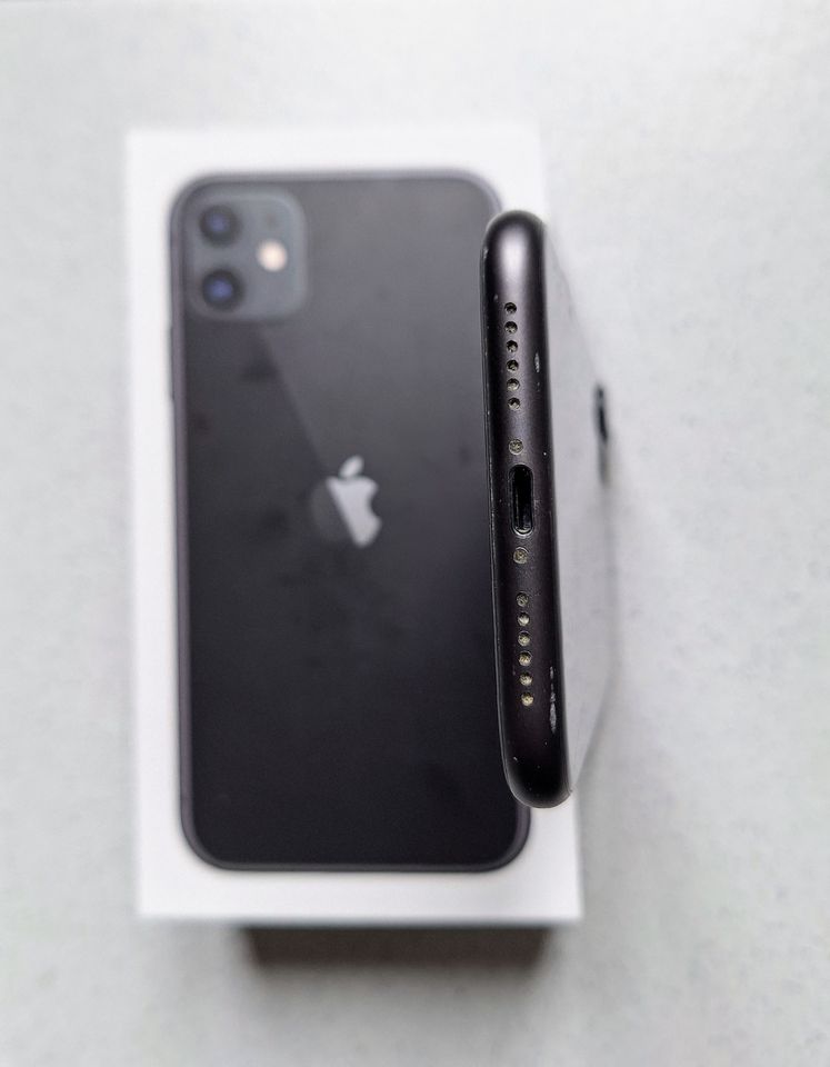 APPLE iPhone 11 256 GB Space Grey Schwarz m. Ladekabel OVP+TOP in Ettlingen