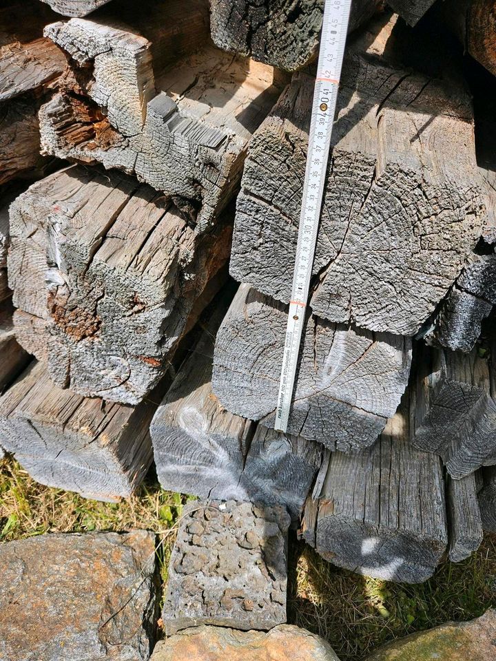 antik Holz Balken Fachwerk 300 - 400 J. alt  Baumaterial Abriß in Breitenbrunn