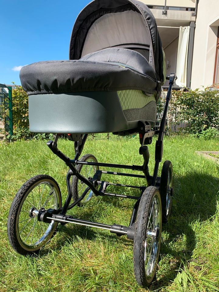 Kinderwagen und Babyschale Maxicosi in Chemnitz