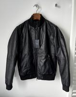 Armani AJ Leder Bomberjacke Gr. 48 (M) schwarz (NP:1.469€) *NEU* Frankfurt am Main - Westend Vorschau