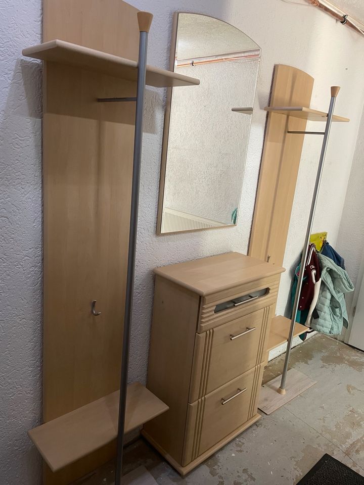 Umfangreiche Flurgarderobe in Suhl