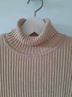 Modischer Rollkragen-Pullover mit Rippstruktur, NEU, Größe 38/40 Niedersachsen - Peine Vorschau