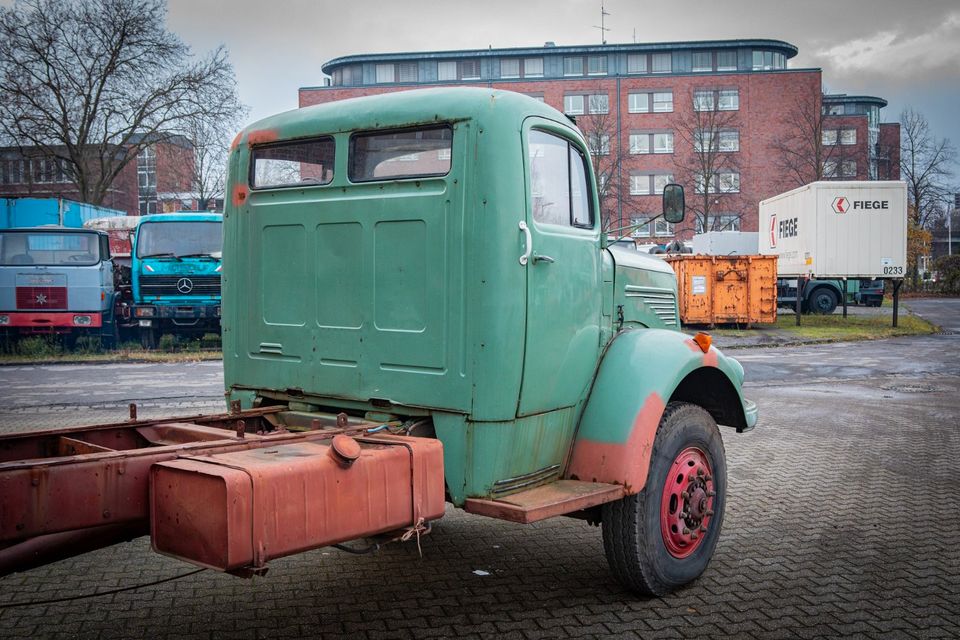 Daimler-Benz, Mercedes Oldtimer LKW, LAK 329, Spitzschnauzer in Oberhausen