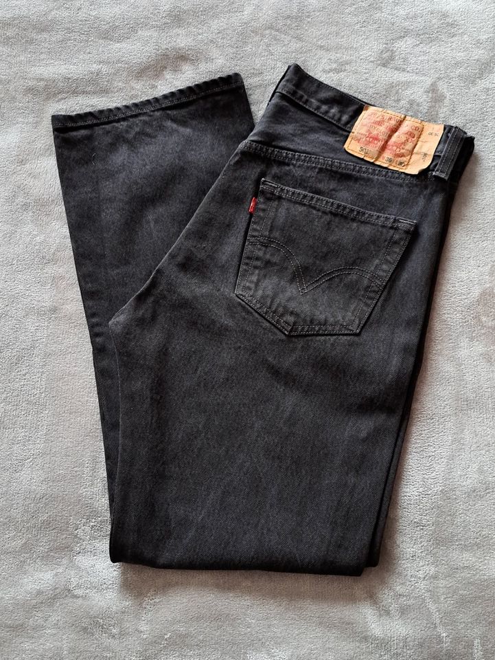 Herren Jeans Levi's 501 W36 L30 in Ötzingen