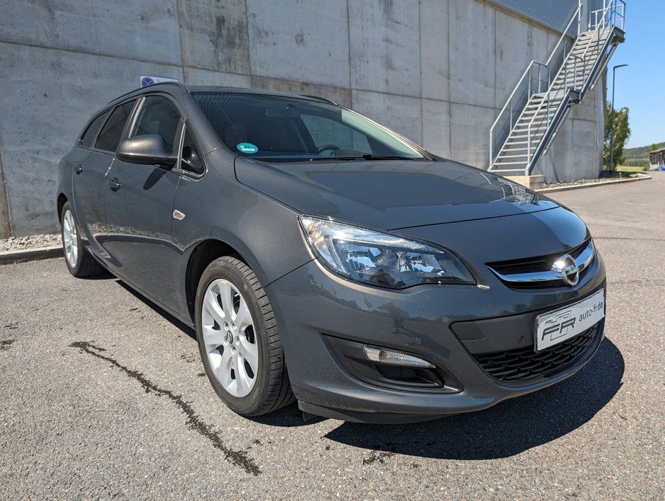 Opel Astra J Sports Tourer 1.4 Turbo 120PS Kombi Benzin in Lengefeld