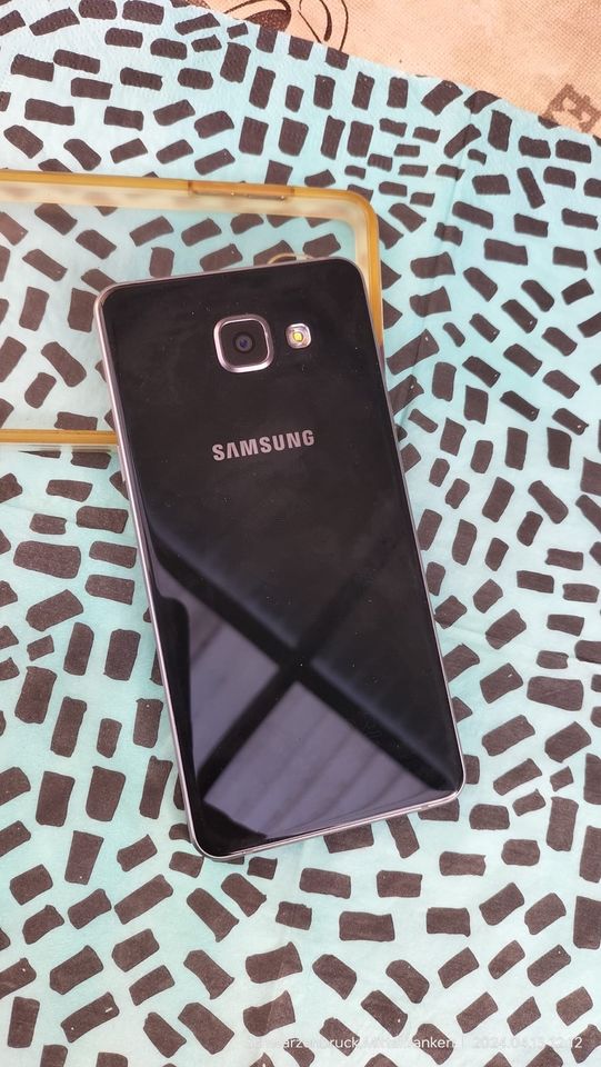 Samsung Galaxy A5 2016 16gb schwarz in Schwarzenbruck