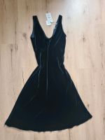 NEU mit Etikett Zara Kleid Gr. M schwarz Samt Hamburg-Mitte - Hamburg Altstadt Vorschau