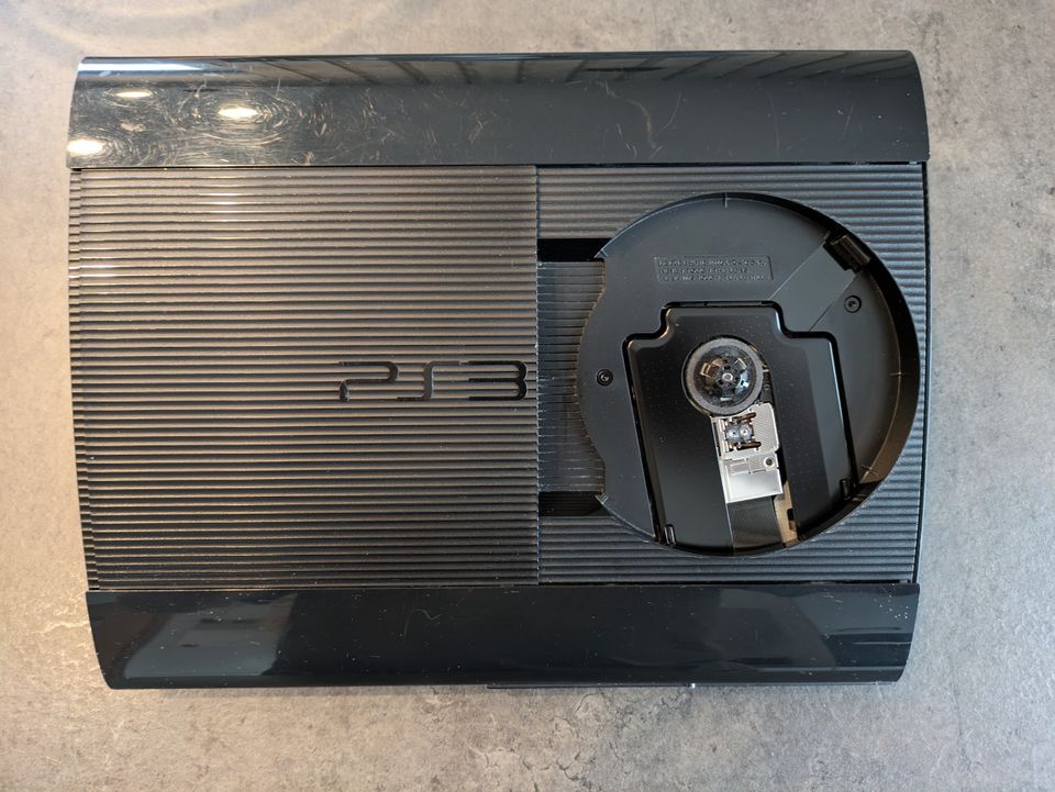 Playstation 3 / inkl 2 Controller und Spiele in Neumarkt i.d.OPf.