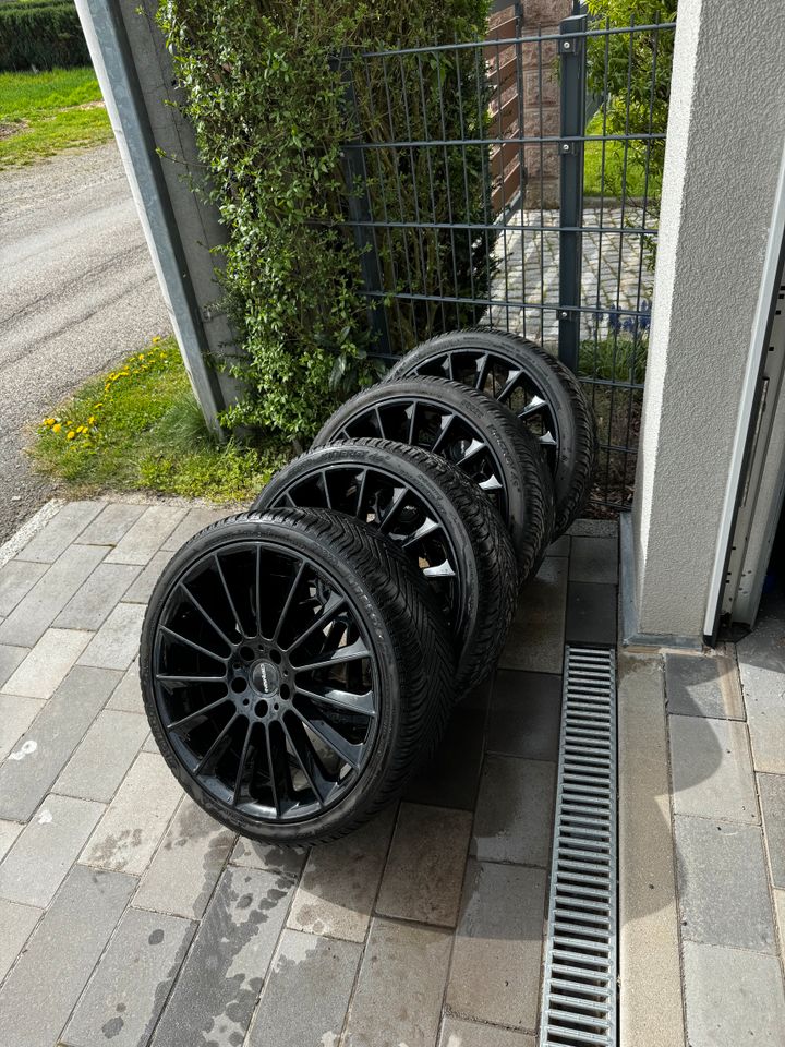 Komplettsatz Alufelgen 19" mit Premium Reifen 1,5 Jahre alt, Top! in Niederwiesa