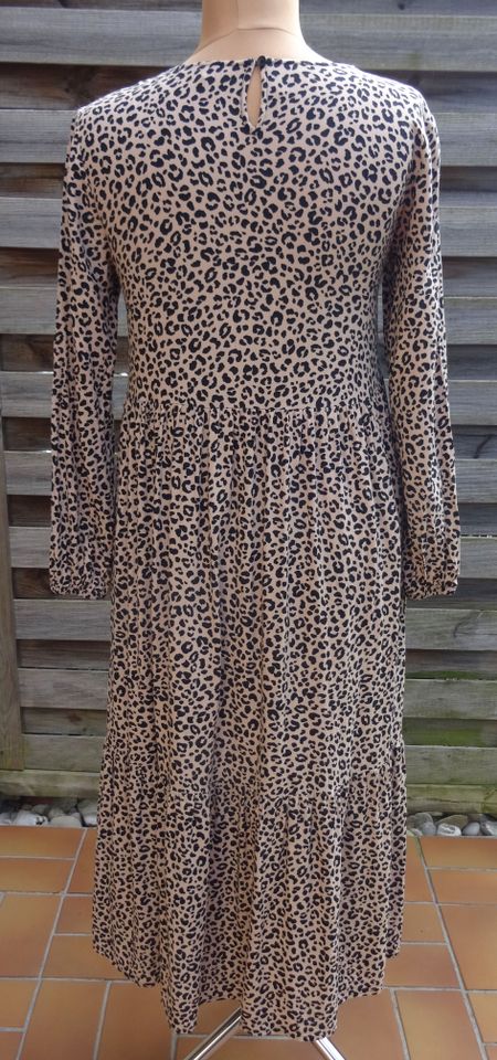 Animalprint Kleid, 100% Viskose in Gr. 38/40 in Unterschleißheim