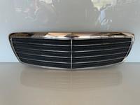 Grill Mercedes Benz E Kl W211 Vormopf Kühlergrill Frontgrill Nordrhein-Westfalen - Wilnsdorf Vorschau