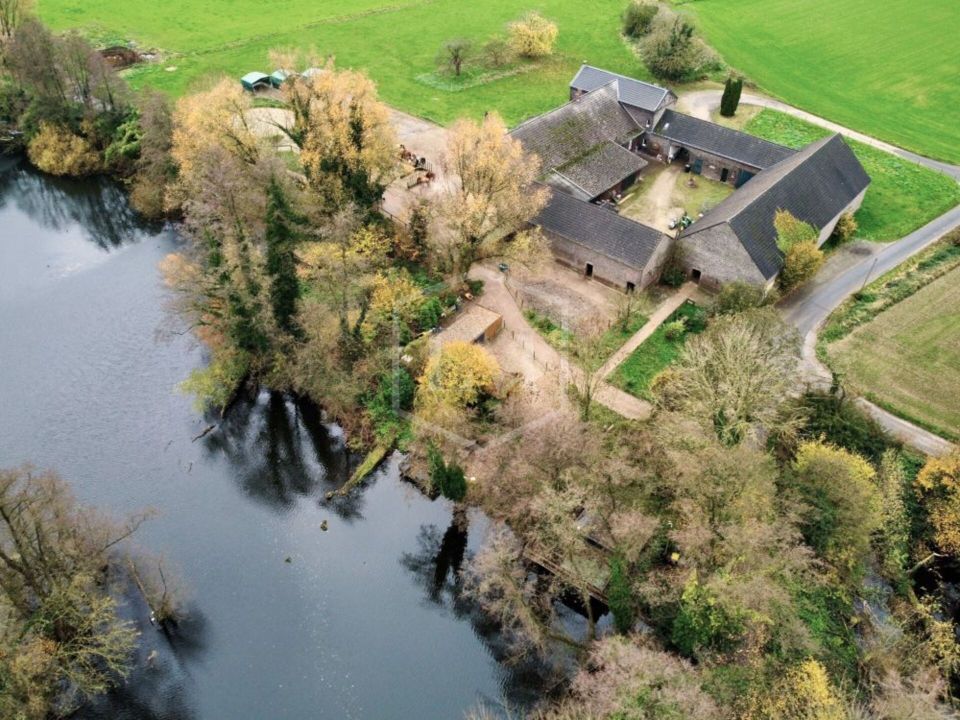 Vierkanthofanlage mit arrondiertem Grünland in Rheurdt in Rheurdt