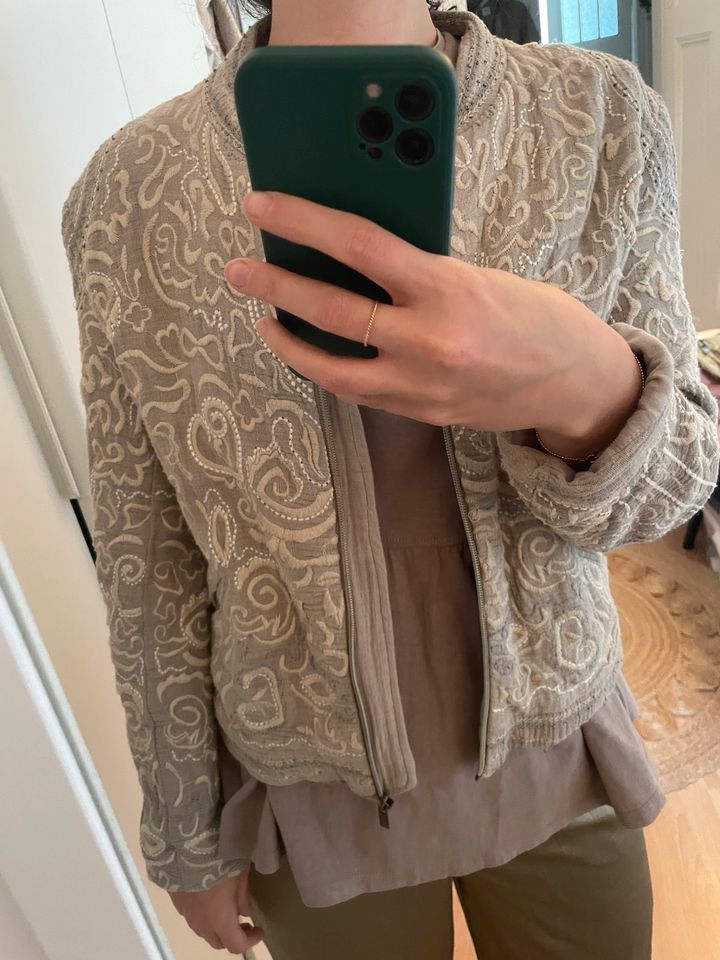 ZARA Jacke Taupe muster s 36 mit Stickerei in Frankfurt am Main