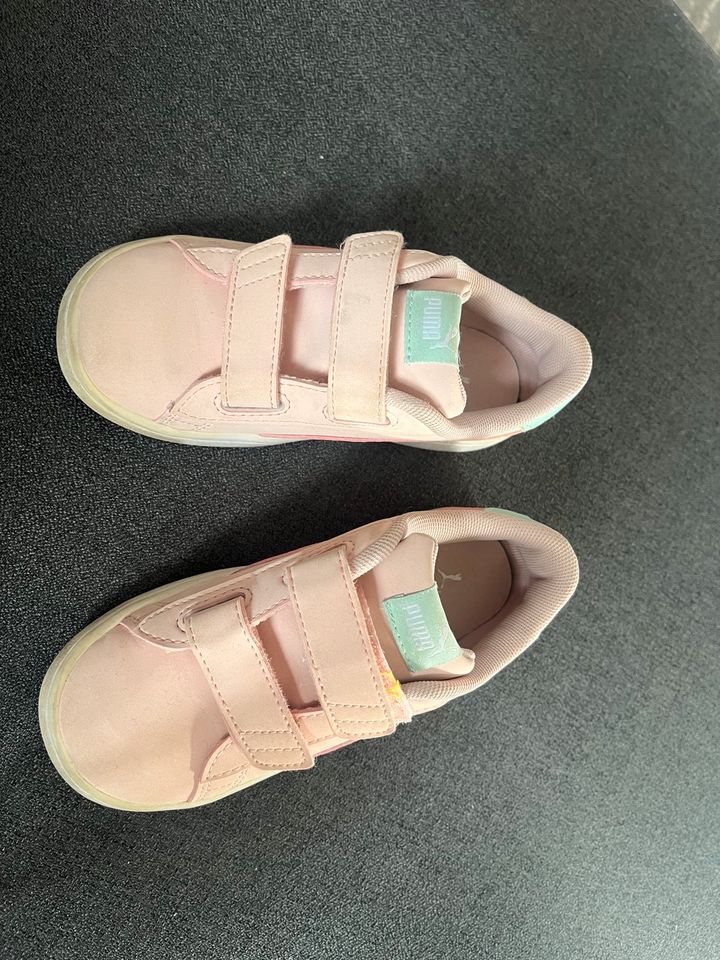 Rosa Sneaker von Puma, Größe 27 in Bischweier