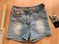 122 MEGAAAA Jeans-Shorts mit Stickerei cool! Niedersachsen - Langenhagen Vorschau