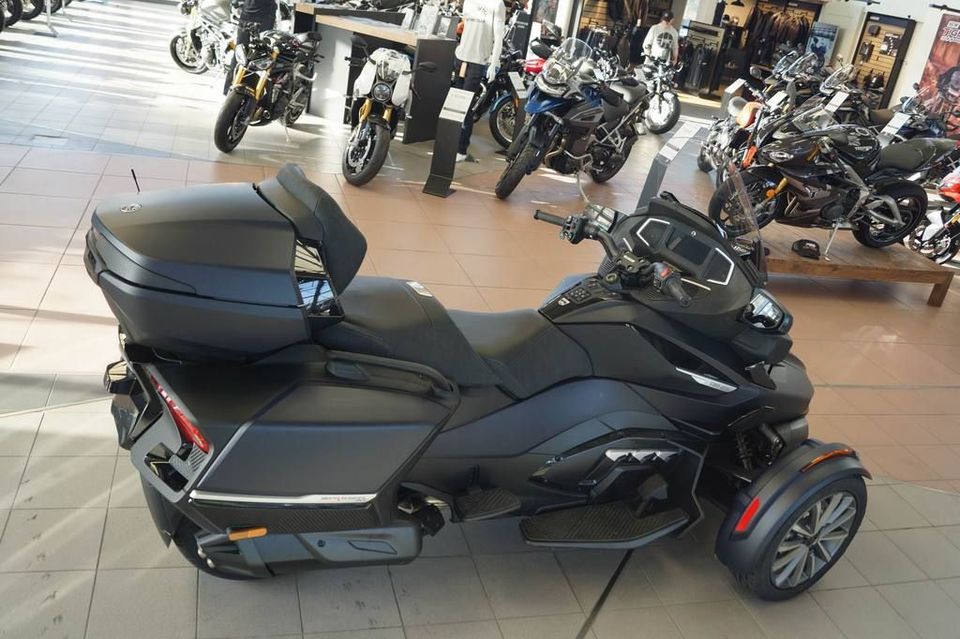 Can Am SPYDER RT SEA TO SKY in Teltow